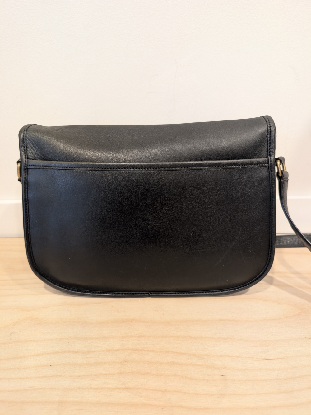 Authentic Vintage Coach Black Leather City Bag Crossbody 9790 - Picture 8 of 15